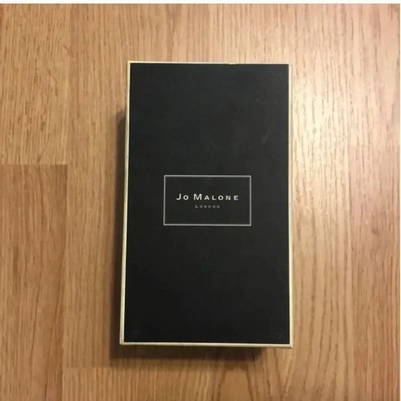Jo Malone Gift Box | Jo Malone | Jo Malone Box | Gift Box - Picture 2 of 9